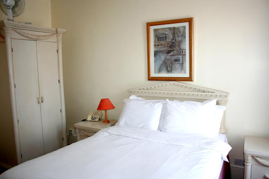 Ilfracombe House Hotel - Near Cliffs Pavilion Southend-on-Sea Kamer foto