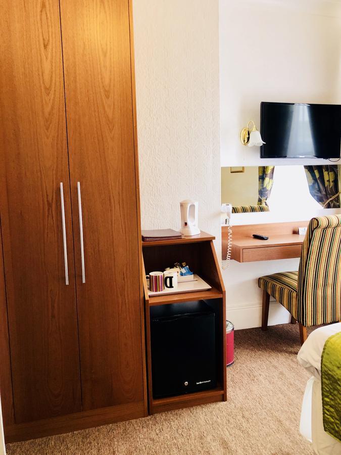 Ilfracombe House Hotel - Near Cliffs Pavilion Southend-on-Sea Buitenkant foto